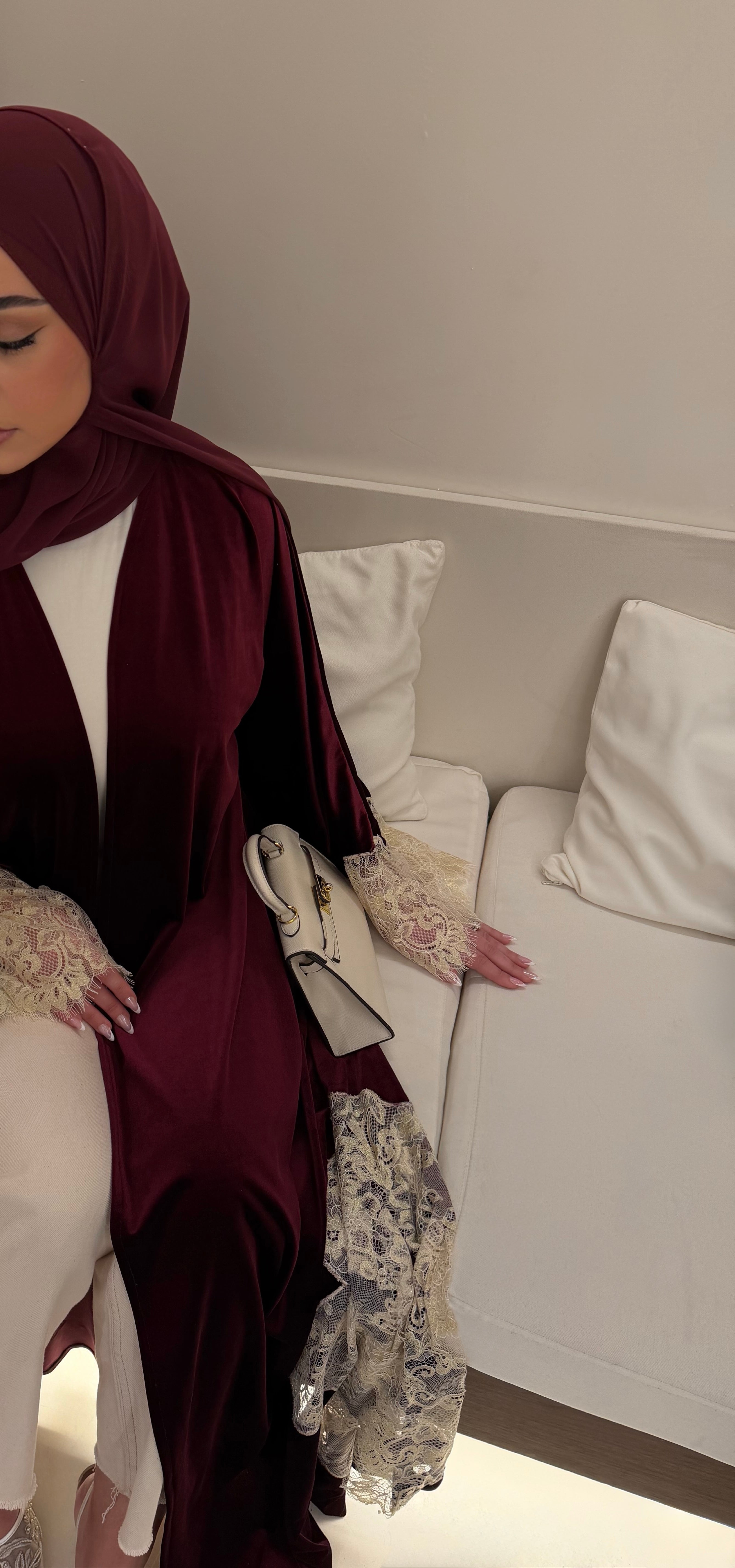 ABAYA RED VELVET