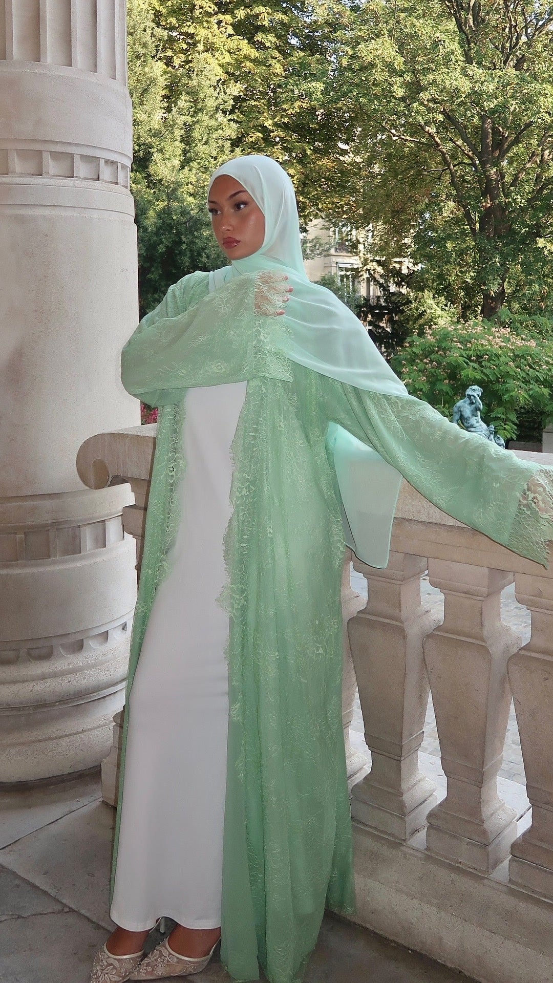 [CREATION ATELIER DUBAÏ]
Kimono en Dentelle doublé mousseline - hijab inclus
