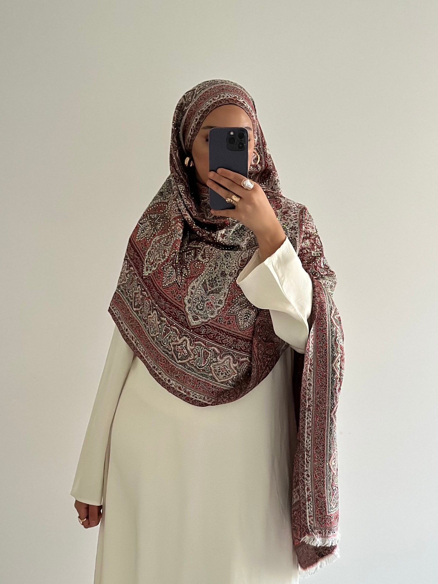 [CREATION ATELIER DUBAÏ]
PASHMINA CACHEMIRE A STRASS