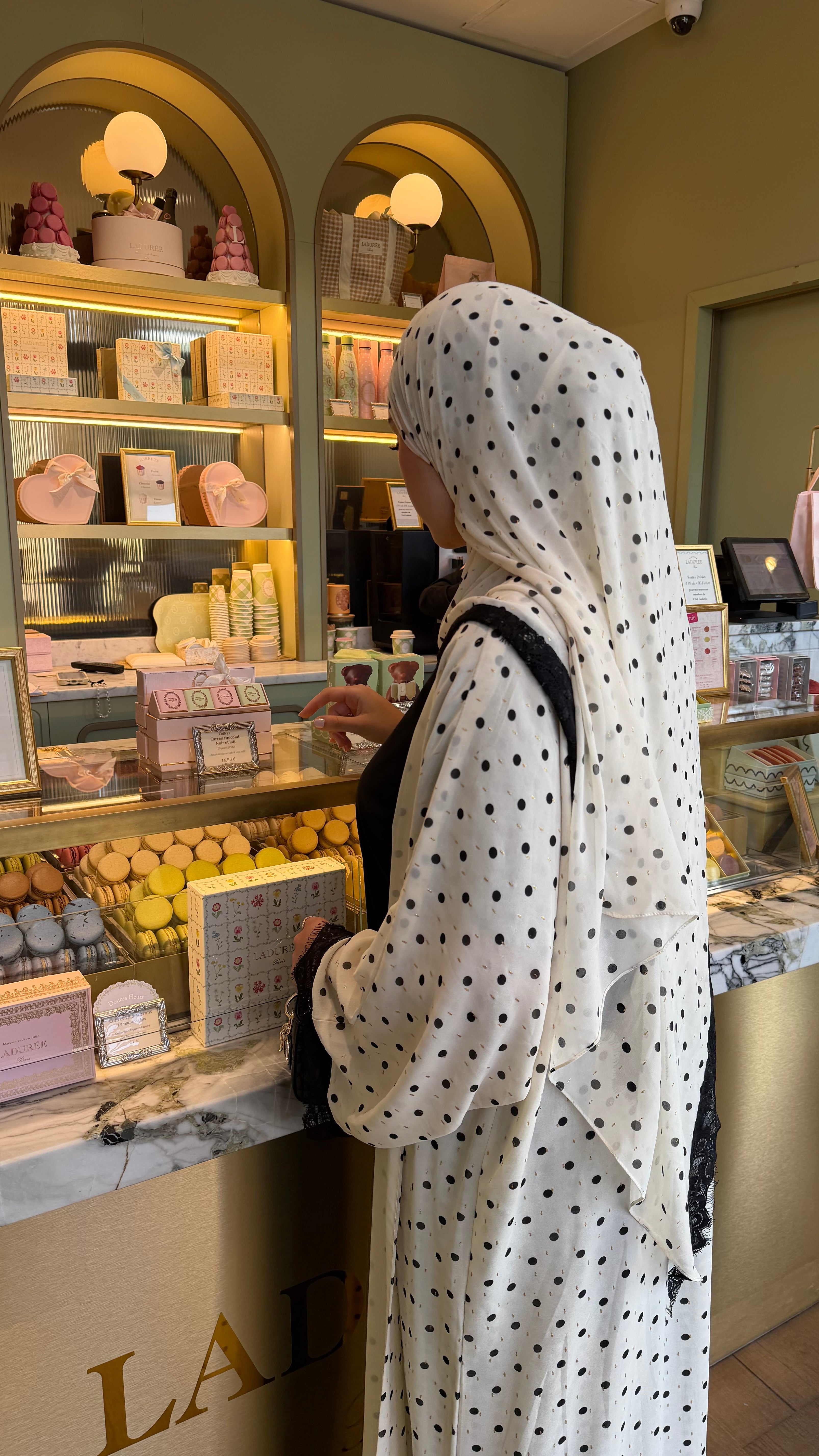 POLKA ABAYA - HIJAB